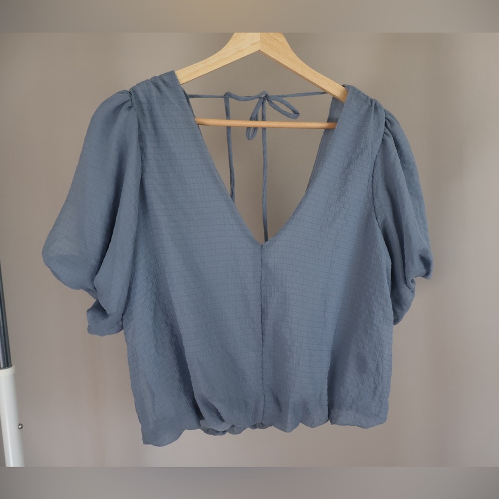 ASTR Gauzy Blue Women’s Top Size Medium